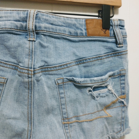 Hi rise festival american eagle distressed shorts - Picture 2 of 4